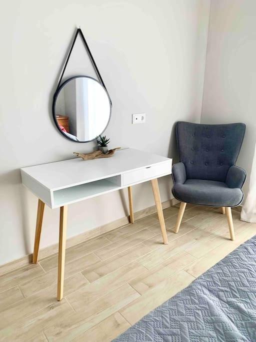 Luxury Cozy Appartment In The City Center Родос Экстерьер фото