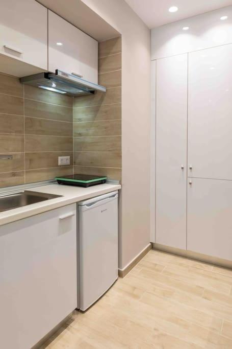 Luxury Cozy Appartment In The City Center Родос Экстерьер фото